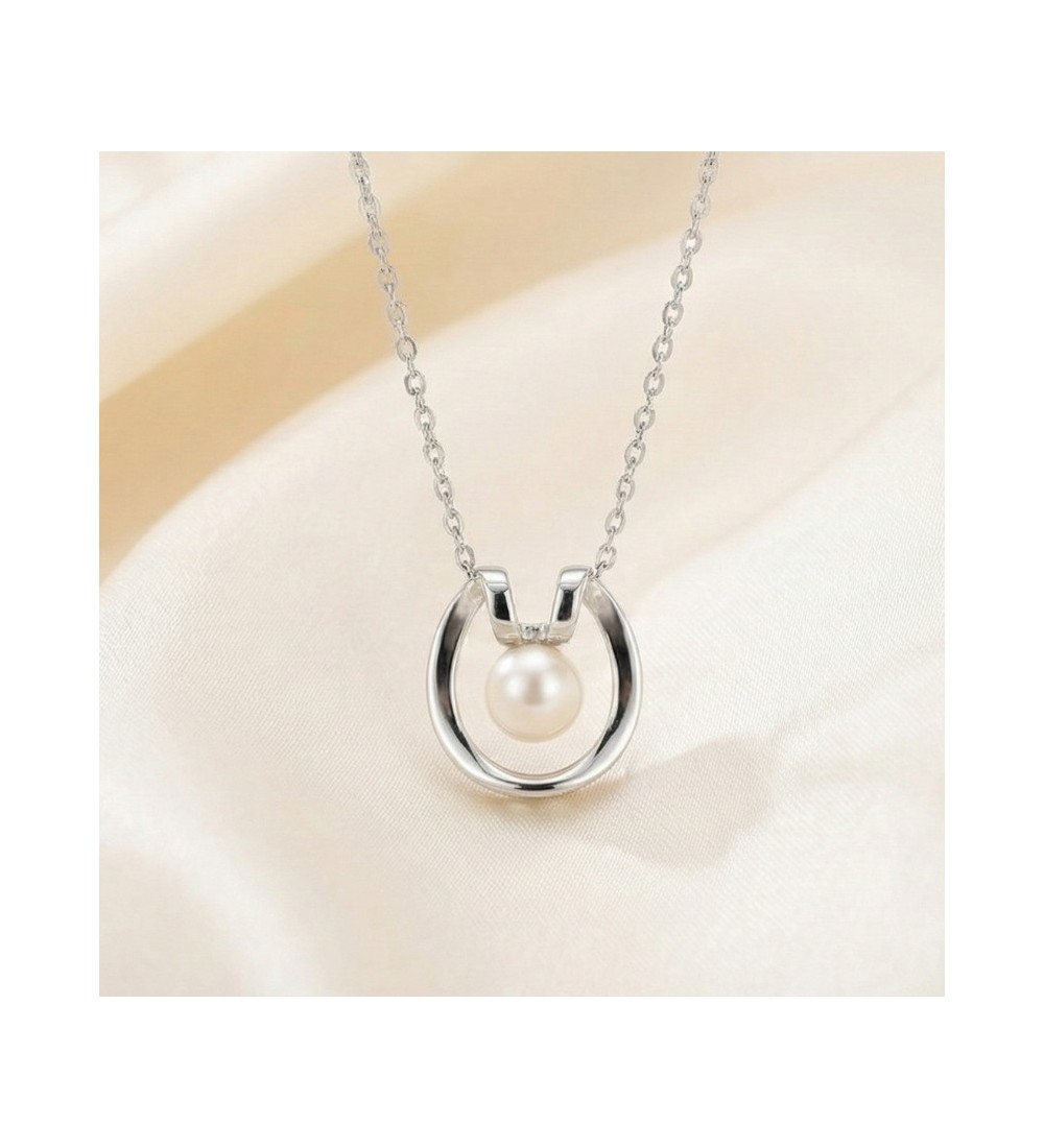 Horseshoe Pearl Pendant Necklace – Silver Finish