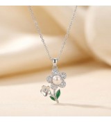 Floral Pearl Pendant Necklace – Silver Finish