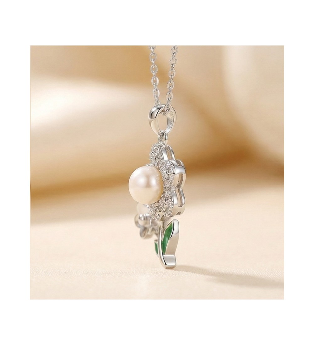 Floral Pearl Pendant Necklace – Silver Finish
