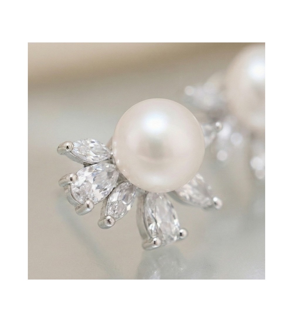 Radiant Pearl Bloom Earrings – Silver