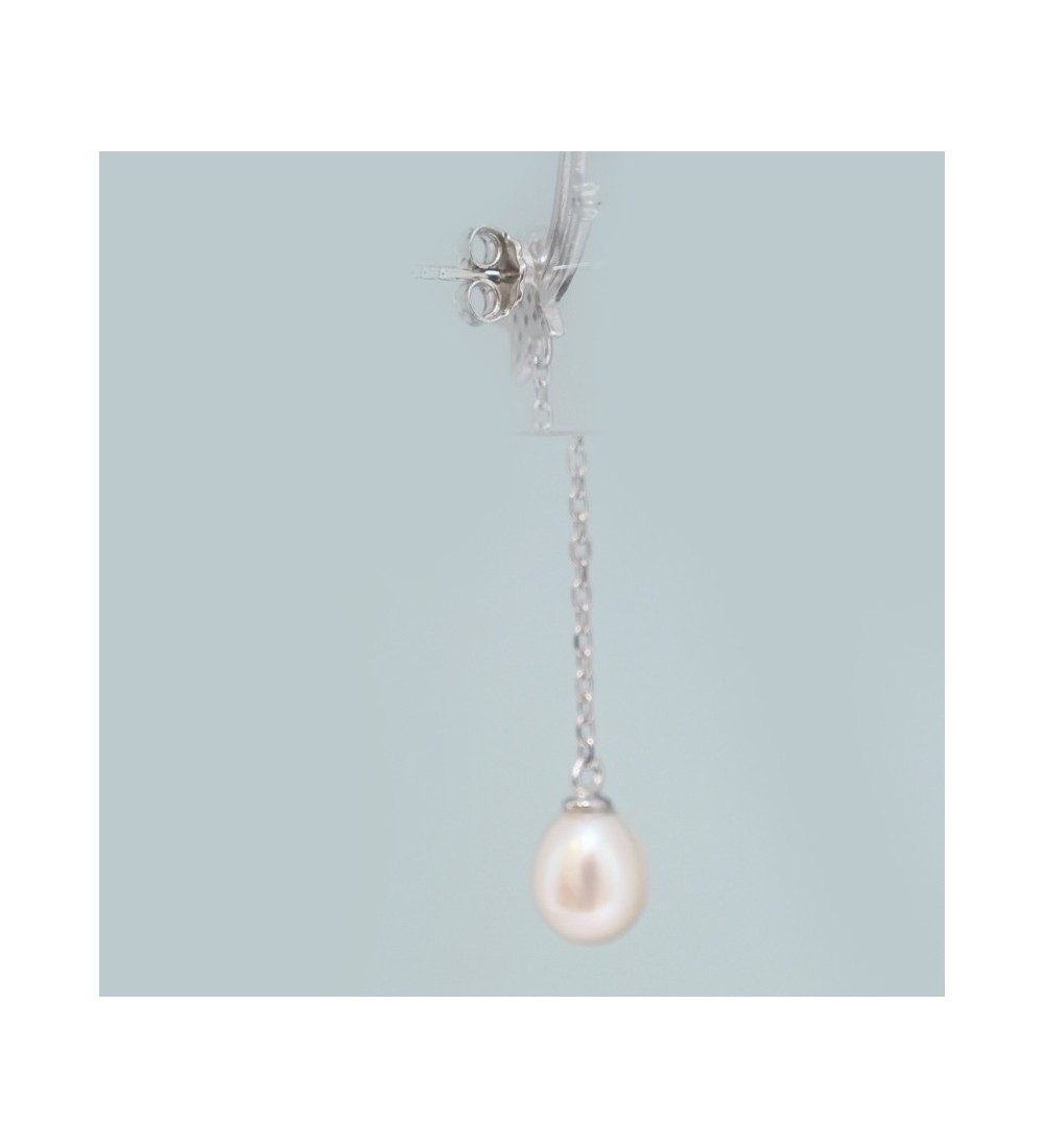 Shooting Star Pearl Drop Earrings – Elegant Zirconia & Pearl Dangle