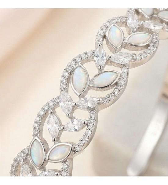 Enchanted Vine Bangle – Silver Leaf Bracelet with Intricate Nature Detailing