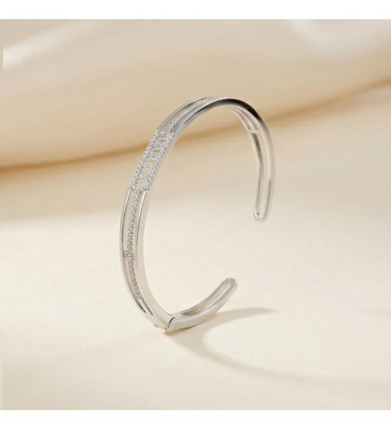 Silver Serenity Bangle – Elegant Open Cuff with Sparkling Stone Detailing