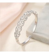 Enchanted Vine Bangle – Silver Leaf Bracelet with Intricate Nature Detailing