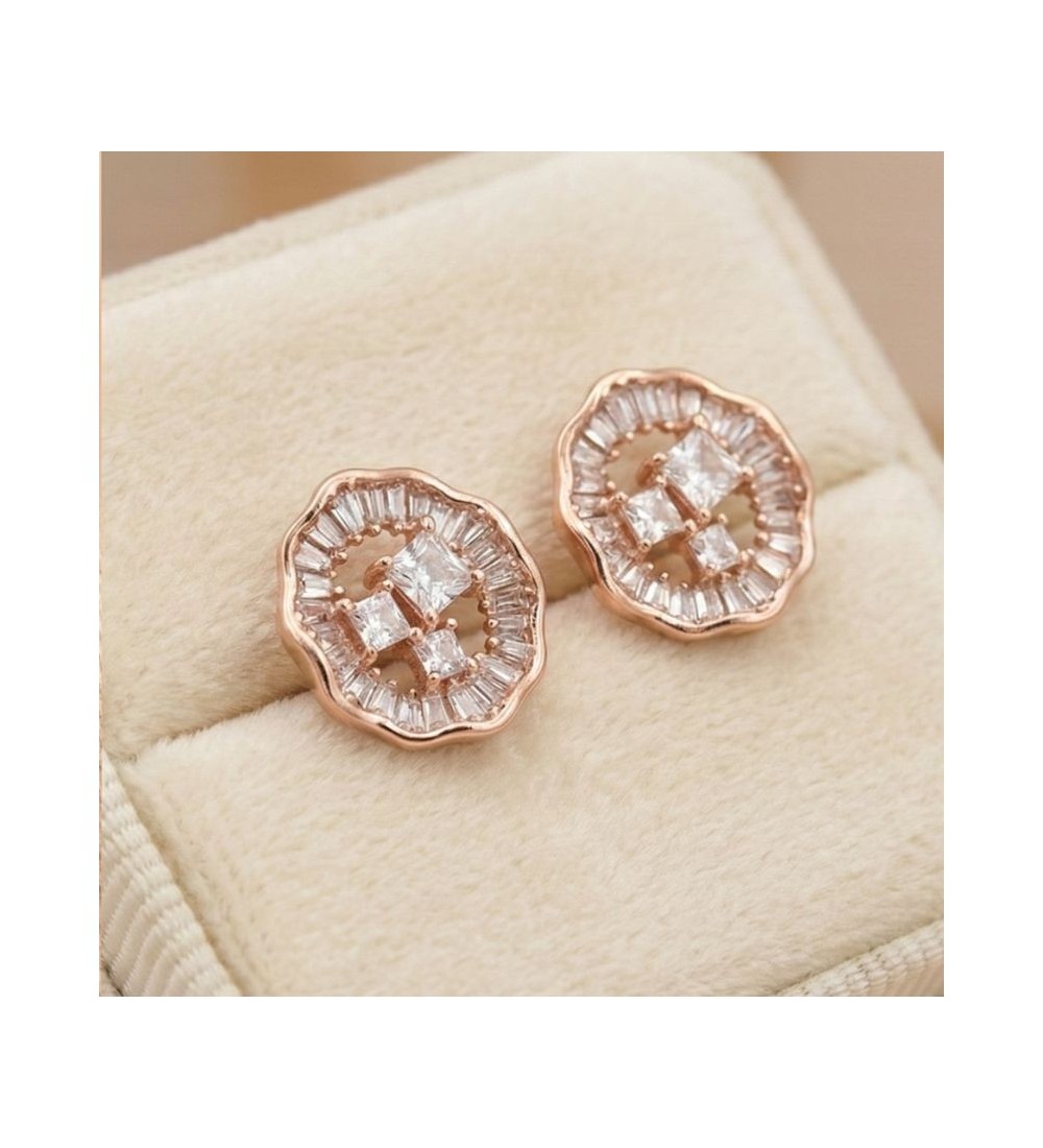 Radiant Halo Stud Earrings – Silver Sparkle with Baguette-Cut Crystals