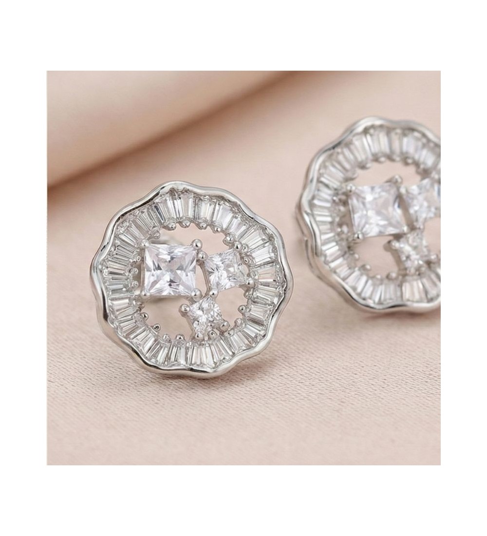 Radiant Halo Stud Earrings – Silver Sparkle with Baguette-Cut Crystals