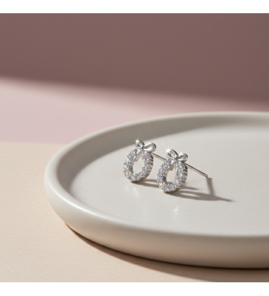 Sparkling Wreath Studs