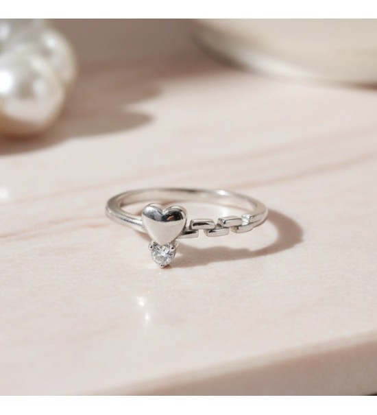 Heart Link Solitaire Ring