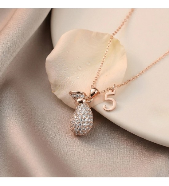 Sparkling Fortune Pouch Necklace