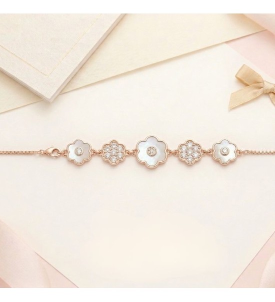 Mother-of-Pearl Gardenia Bracelet