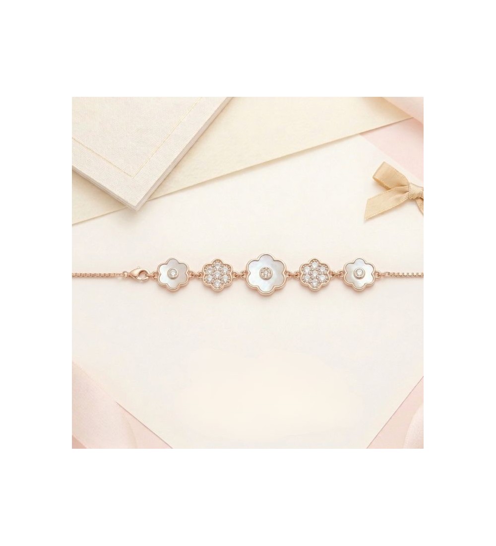 Mother-of-Pearl Gardenia Bracelet