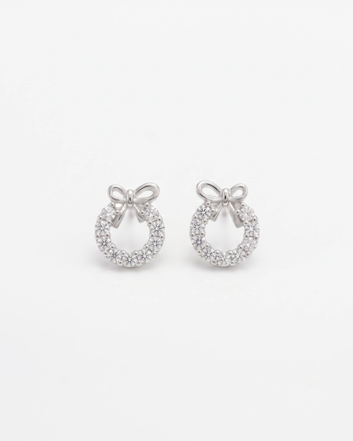 Silver Bow Wreath Screw Stud Earrings | Silver Earrings | Stylora