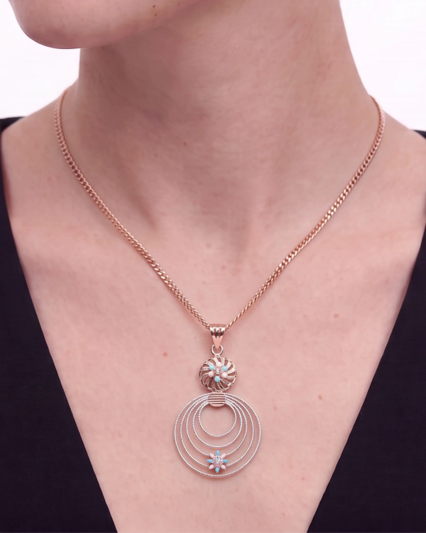 Rose Gold Charming Circles Pendant Set | Stylora