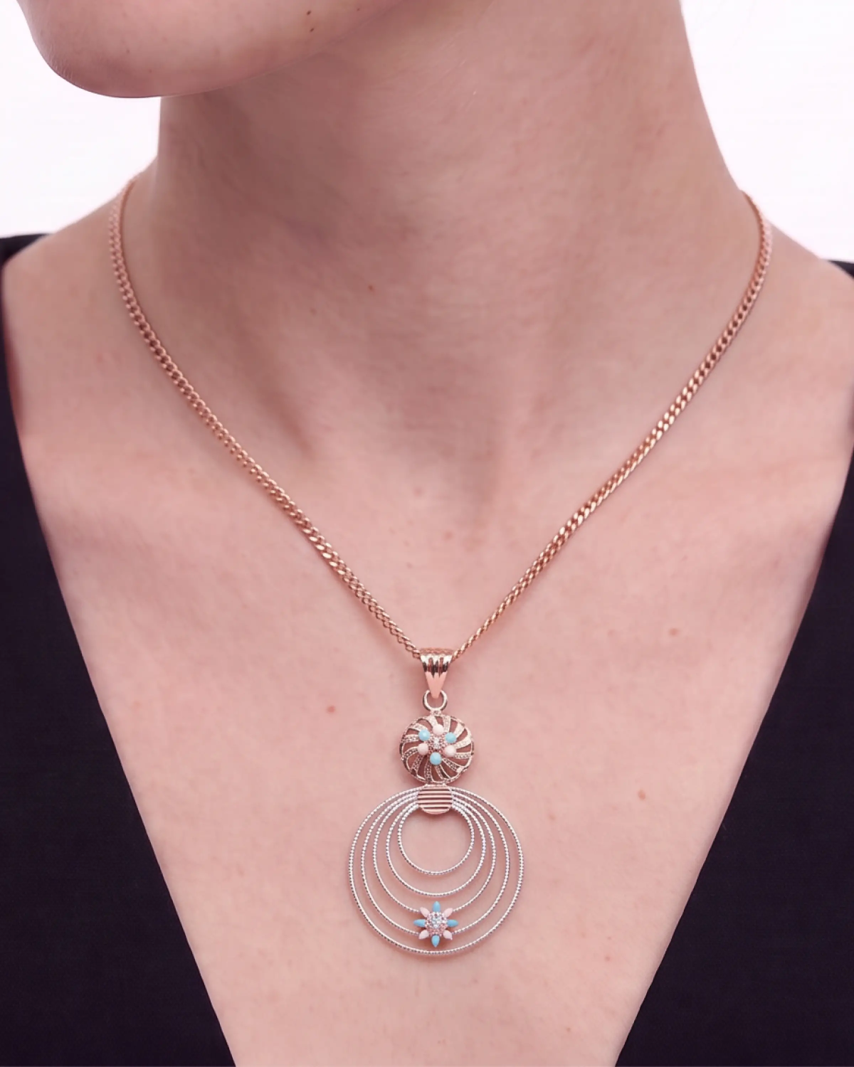 Rose Gold Charming Circles Pendant Set | Stylora