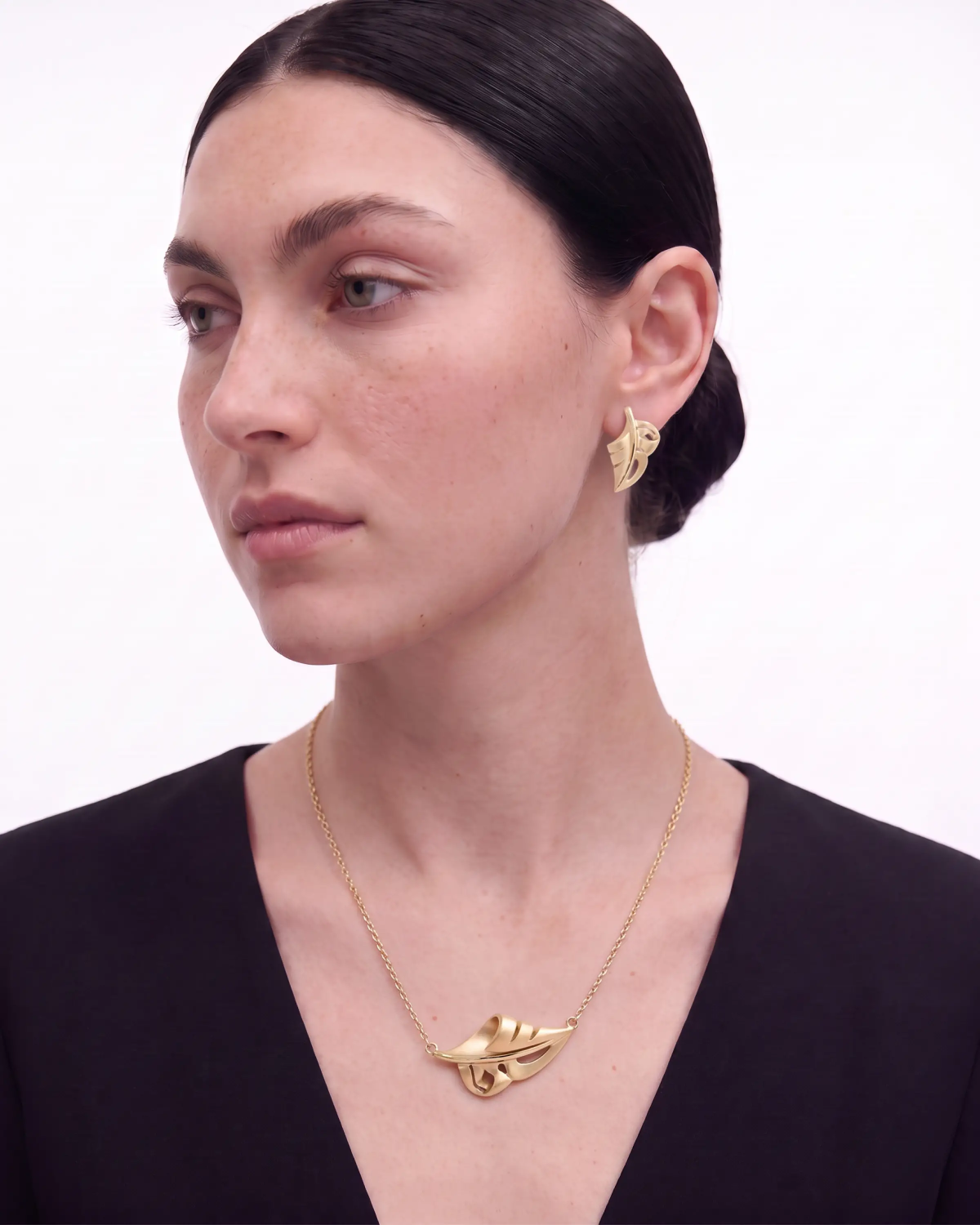 Rose Gold Signature Leaf Pendant Set